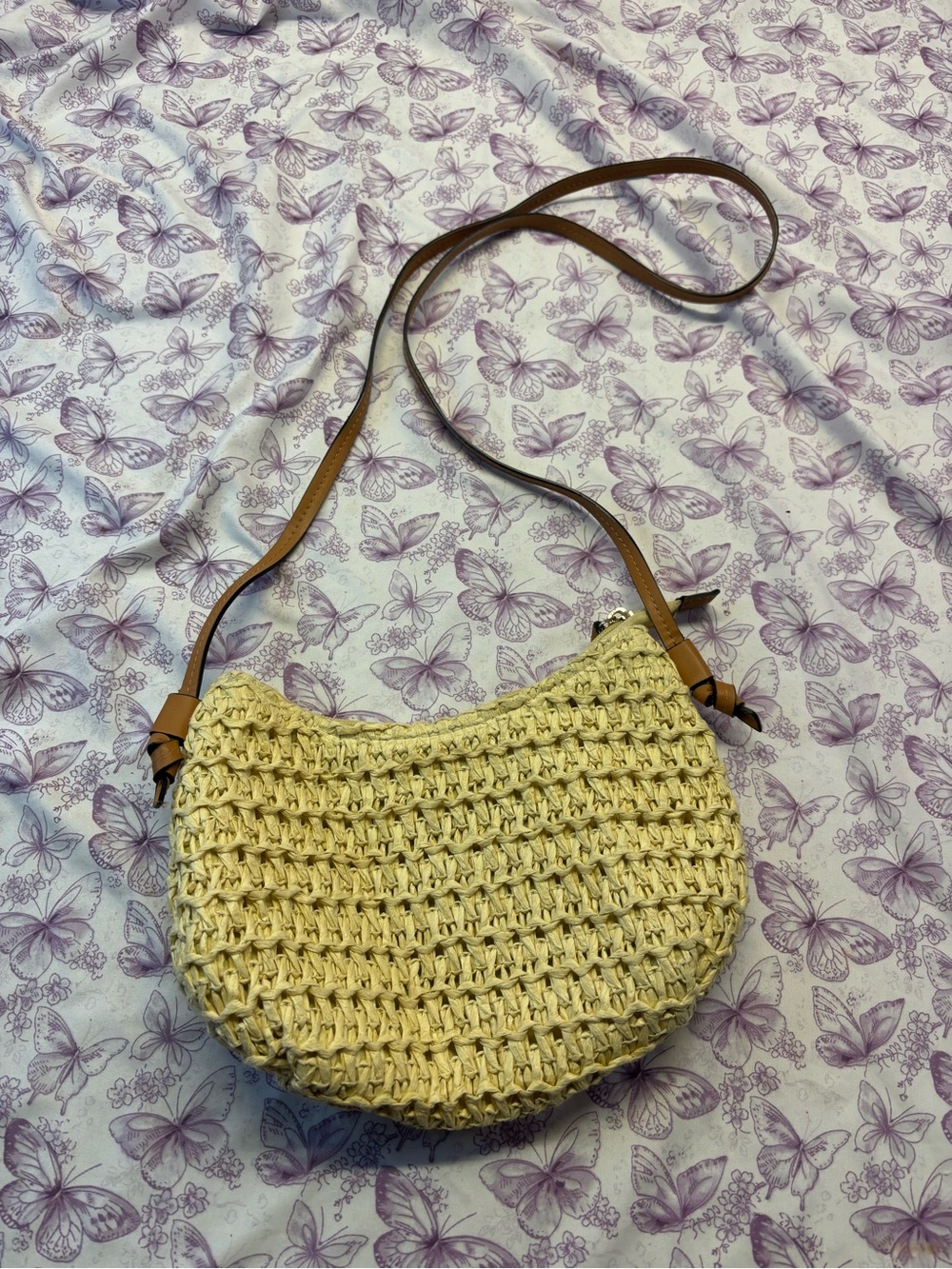 ✴️H&M Cream Woven Crossbody Bag with Brown Strap